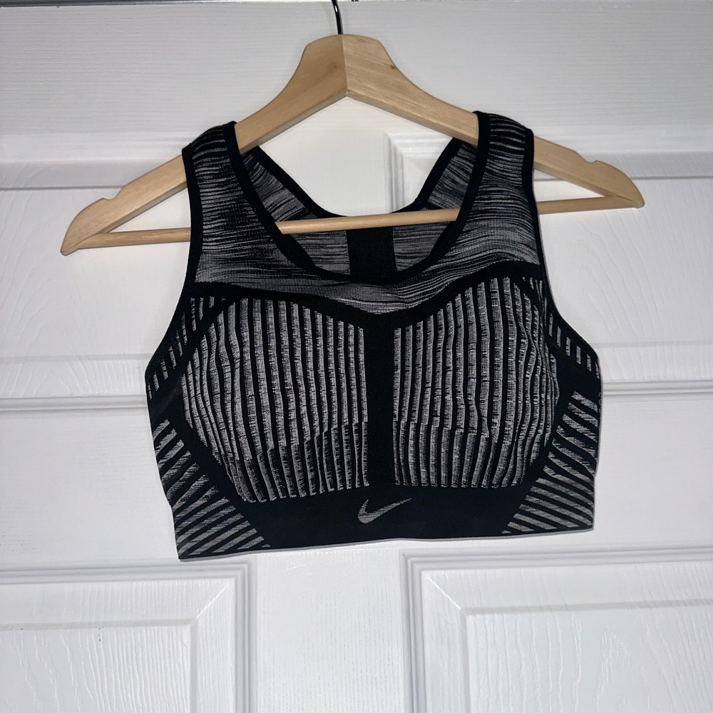 Nike Flynit grey sports bra